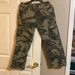 Wrangler boys 12 Husky camo cargo pants